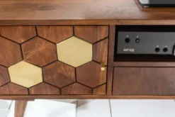 Massives TV-Lowboard MYSTIC LIVING 140cm Akazie braun gold Retro Design