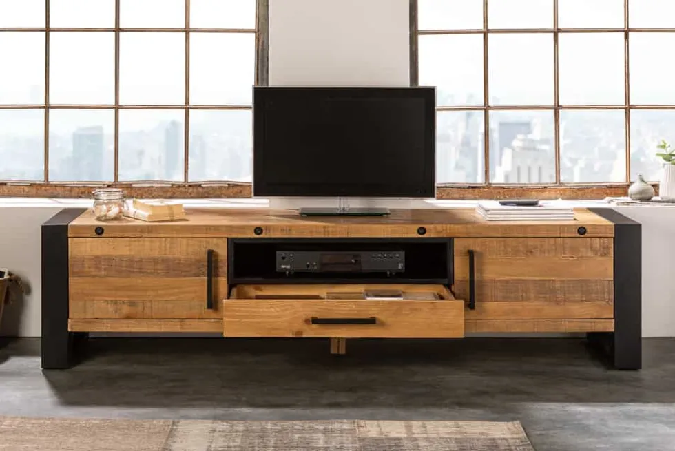 Massives TV-Lowboard THOR 200cm recyceltes Pinienholz im Industrial Design