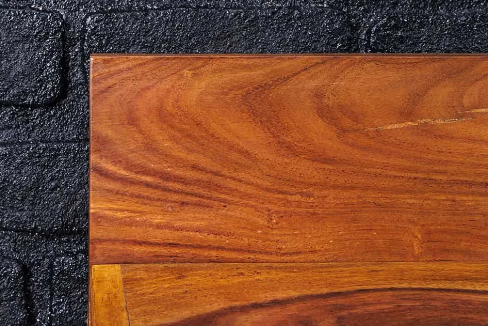 Massives Wandregal MAKASSAR 140cm braun Sheeshamholz stone finish