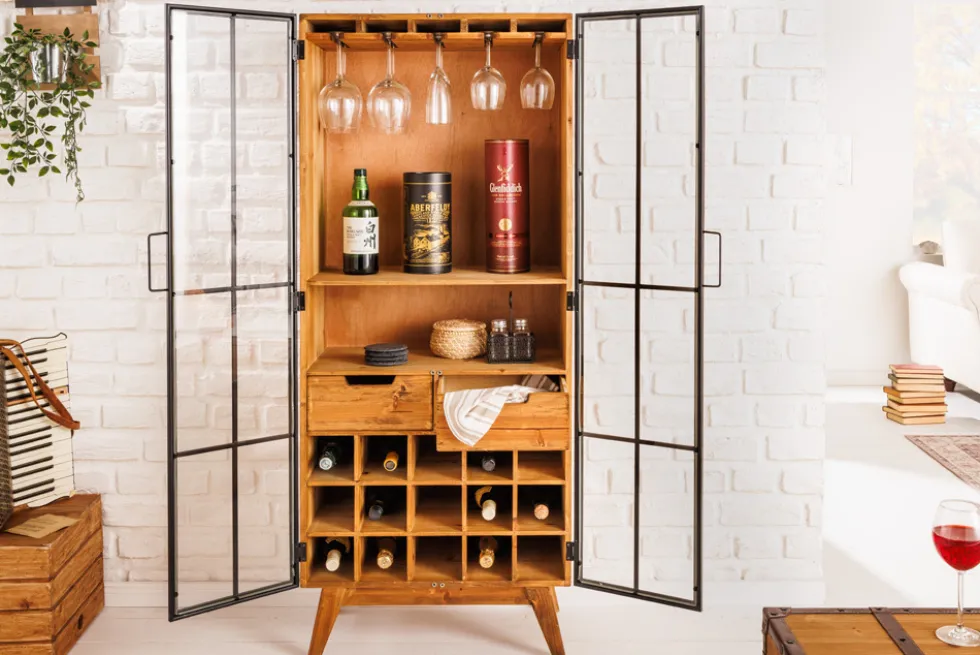 Massive Vitrine SEVEN SEAS 150cm natur Pinie Industrial-Türen Metall Barschrank