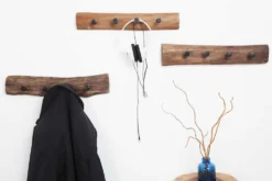 Massive Wandgarderobe HEMINGWAY 50cm natur aus recyceltem Teakholz