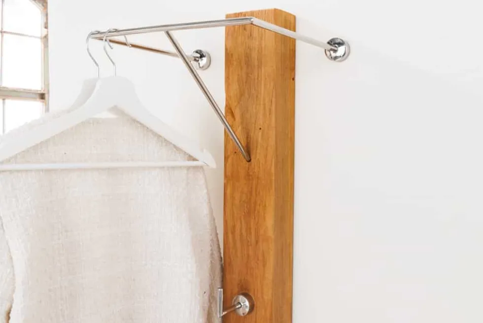 Massive Wandgarderobe JAVA 185cm recyceltes Teakholz mit drei Kleiderhaken