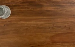 Massivholz Couchtisch MAMMUT 110cm Akazie Baumkante honey finish 3,5cm Tischplatte