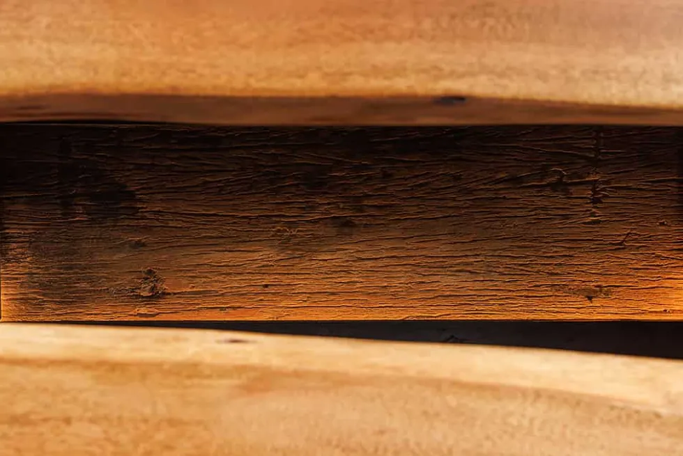 Massivholz TV-Lowboard GRAND ACACIA 180cm braun Akazie mit LED-Beleuchtung Baumkante