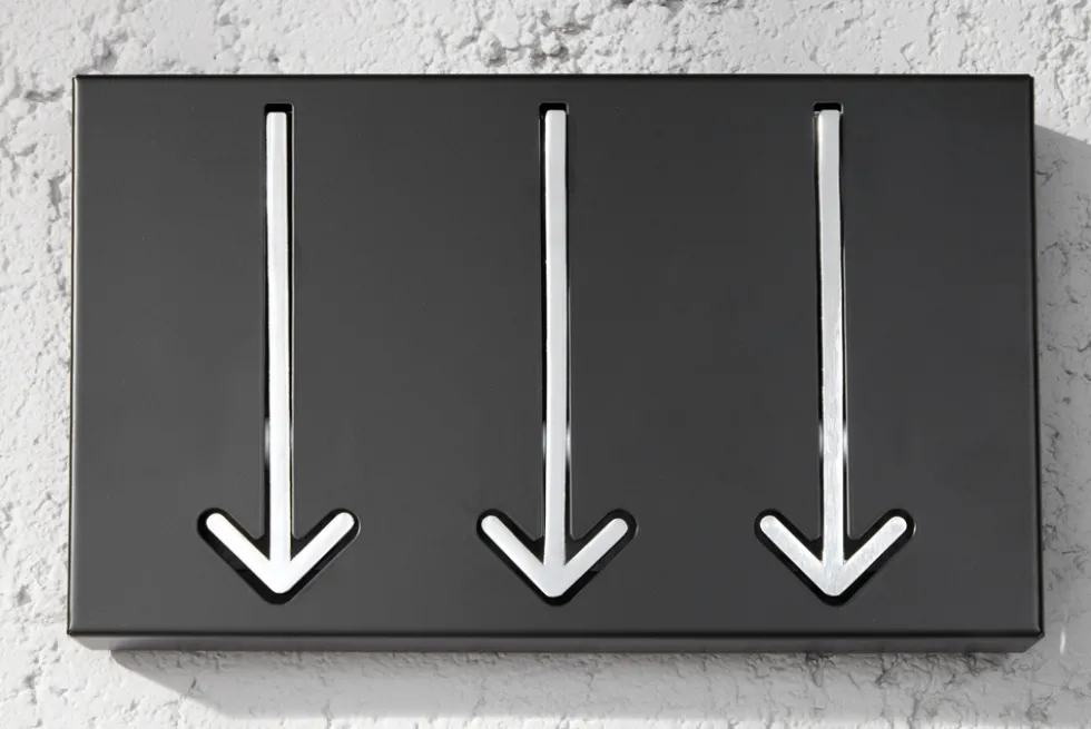 Moderne Design Wandgarderobe ARROW 30cm schwarz mit 3 Haken