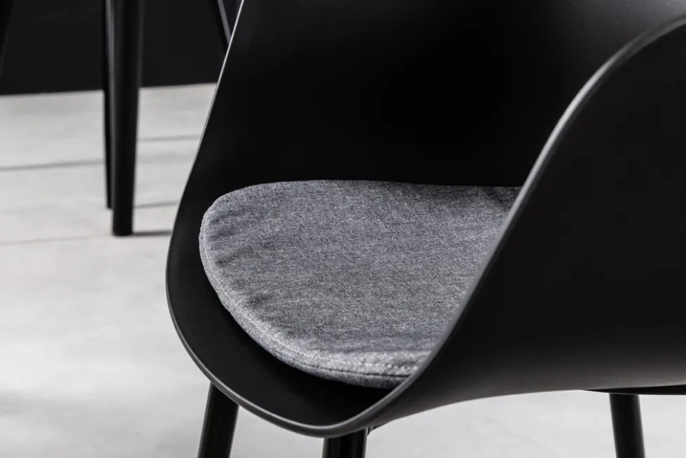 Moderner Stuhl DESIGNO schwarz Kunststoff Gartenstuhl mit Armlehnen Indoor Outdoor