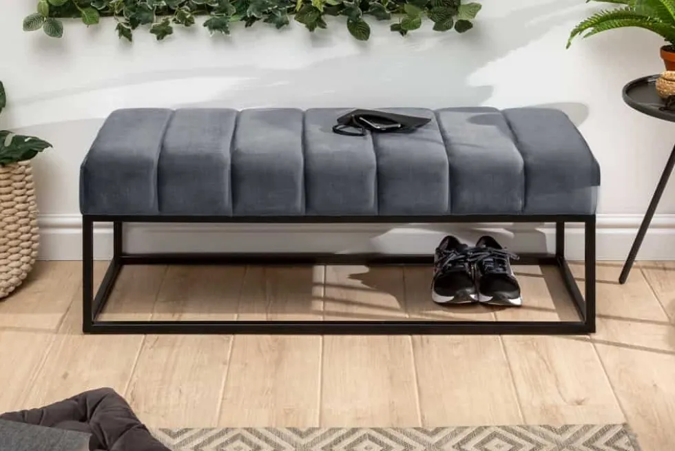 Moderne Sitzbank PETIT BEAUTÉ 110cm silbergrau Samt schwarzes Gestell