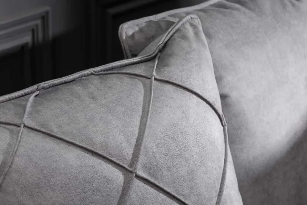 Modernes XXL Ecksofa DECADENCIA 320cm silbergrau Samt Bigsofa inkl. Kissen