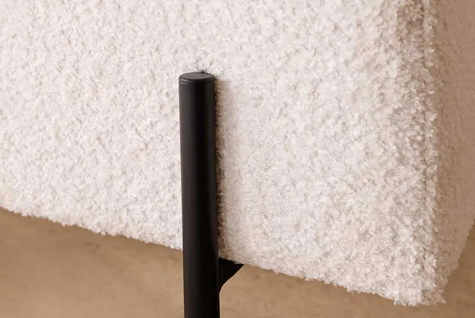Moderne Truhenbank LOFT 100cm weiß Bouclé Sitzbank mit Stauraum gepolstert schwarz Metall
