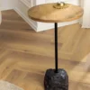 Runder Beistelltisch TRAYFUL 55cm natur Mangoholz Massivholz Marmorfuß Metall schwarz