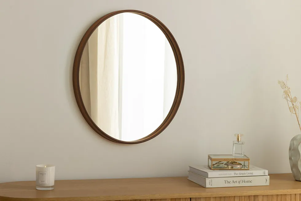 Runder Wandspiegel PORTRAIT 70cm braun in Walnussholz-Design