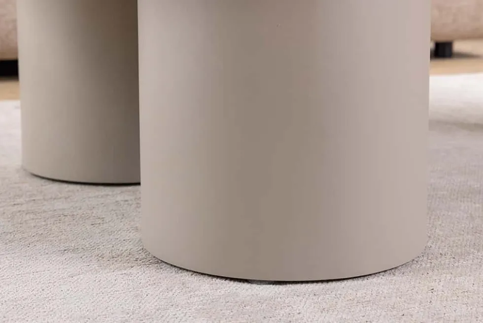 Stilvoller Couchtisch ORGANIKO 130cm cement greige organische Form
