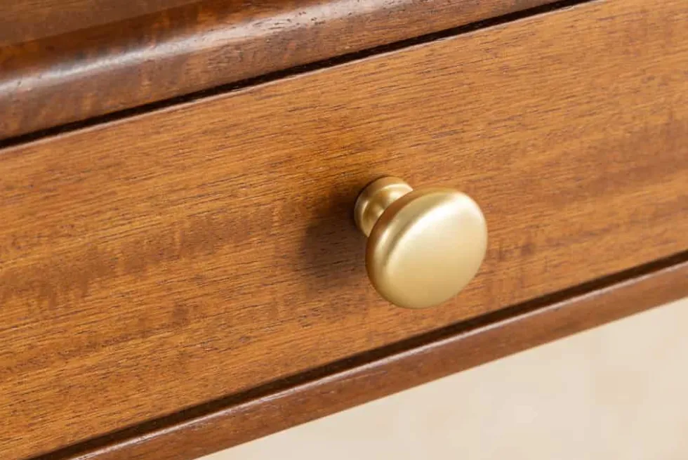 Stilvoller Konsolentisch SECRETARIO 110cm braun Akazie gold mit Schubladen