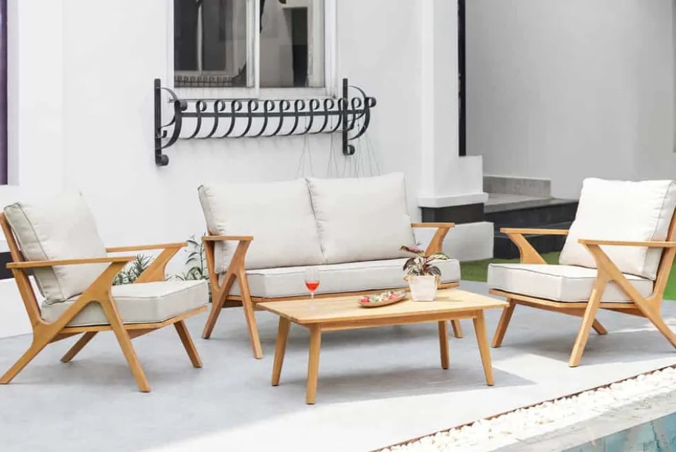 Wetterfestes Gartenlounge-Set COMFORT LINE natur beige Akazie 4-teilig inkl. Tisch